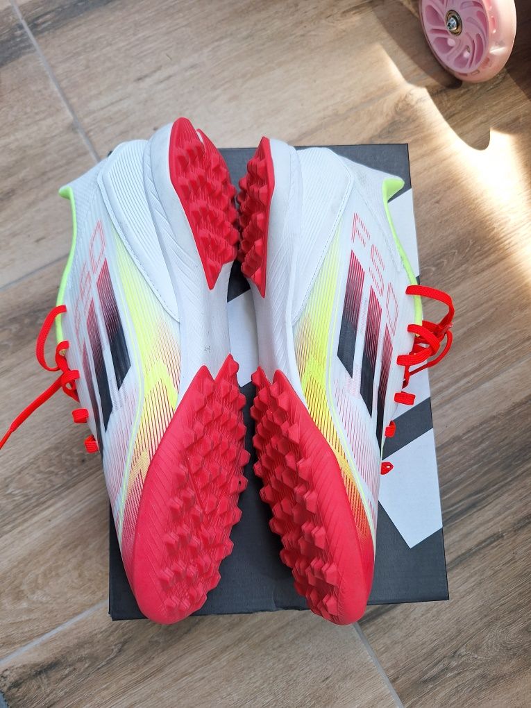 Мъжки стоножки/футболни обувки Adidas F50 League Turf, размер 44