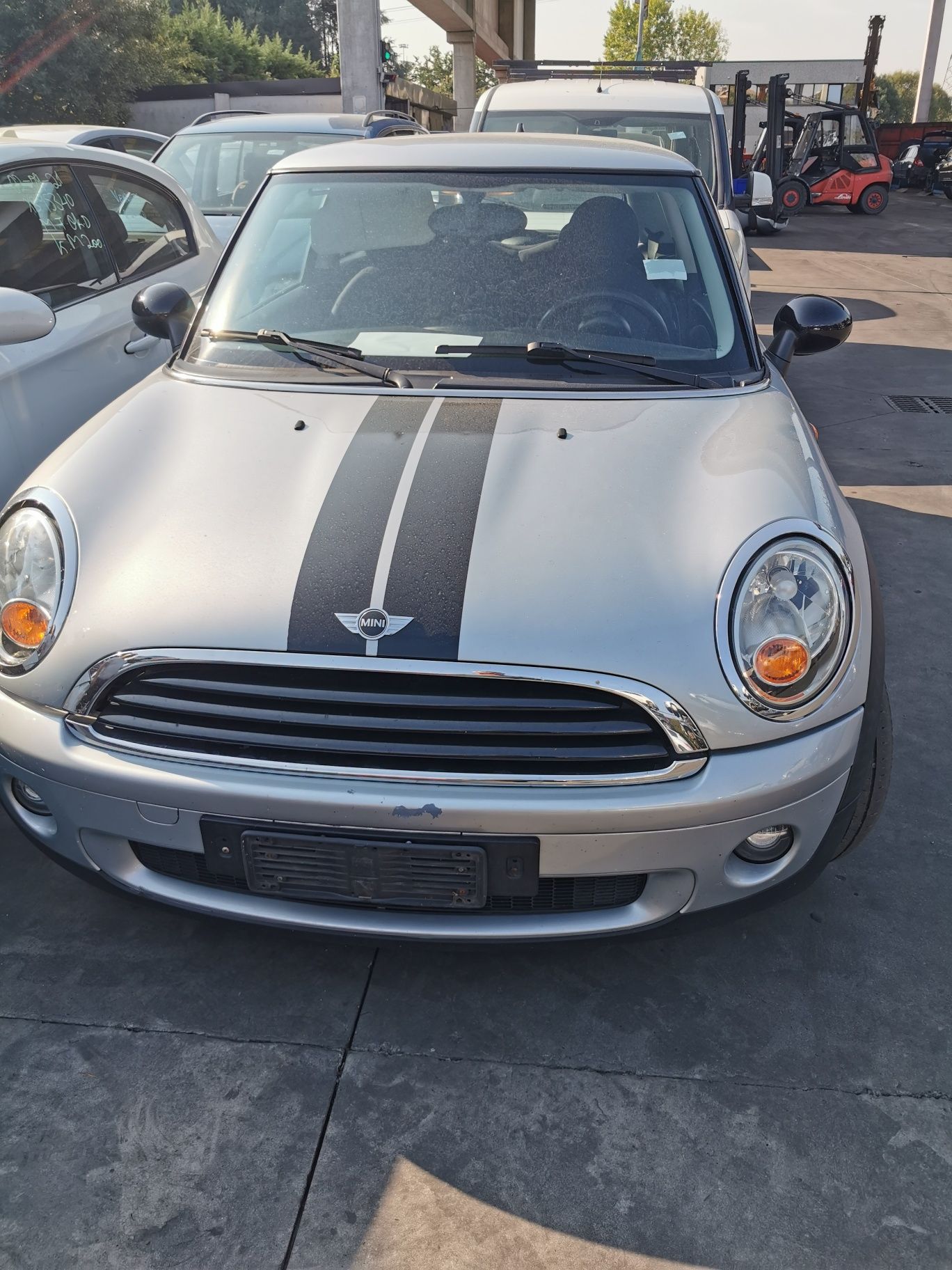 Vindem piese mini cooper 1.6 benzina an 2012