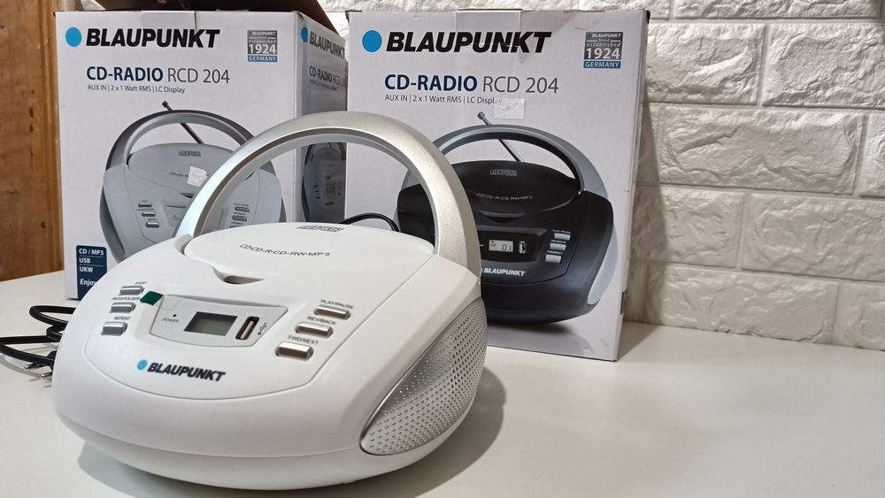 Radio - CD Blaupunkt RCD204,funct.  și cu Baterii