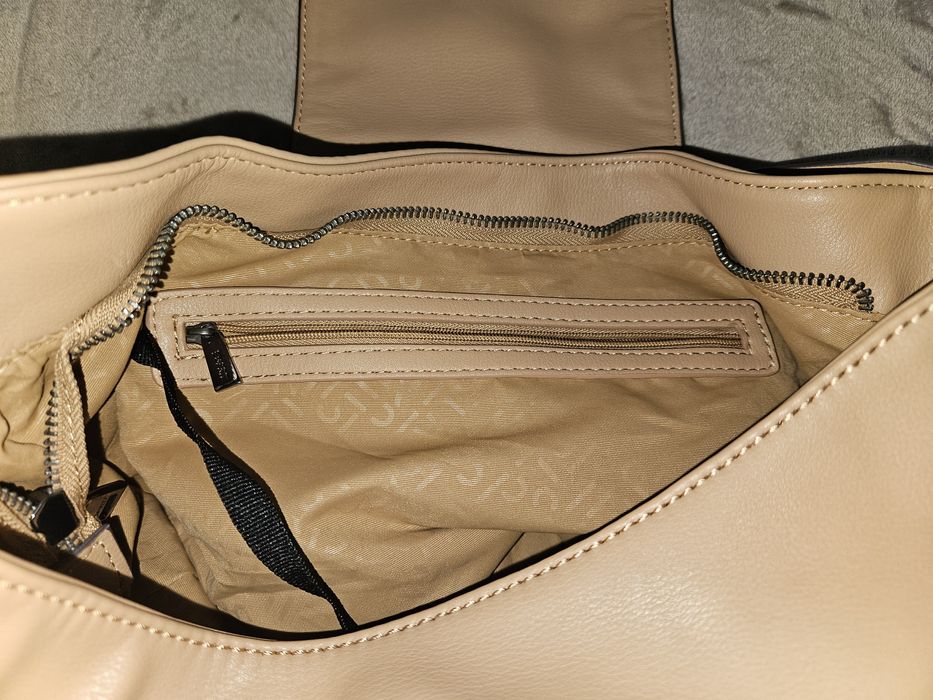 Esprit дамска чанта в цвят камел нова колекция