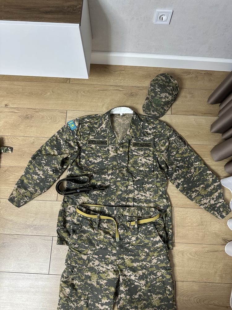 Летняя военная форма с берцами
