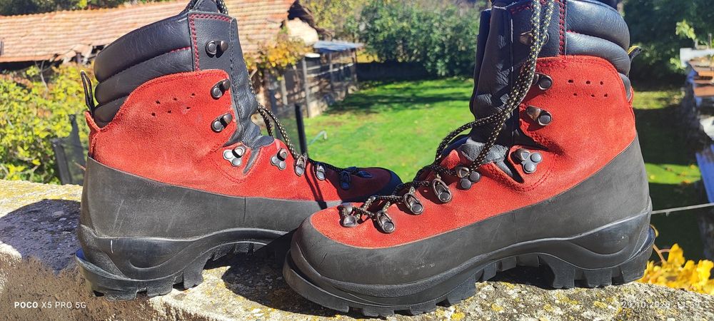 Високопланински туристически обувки Lowa 44