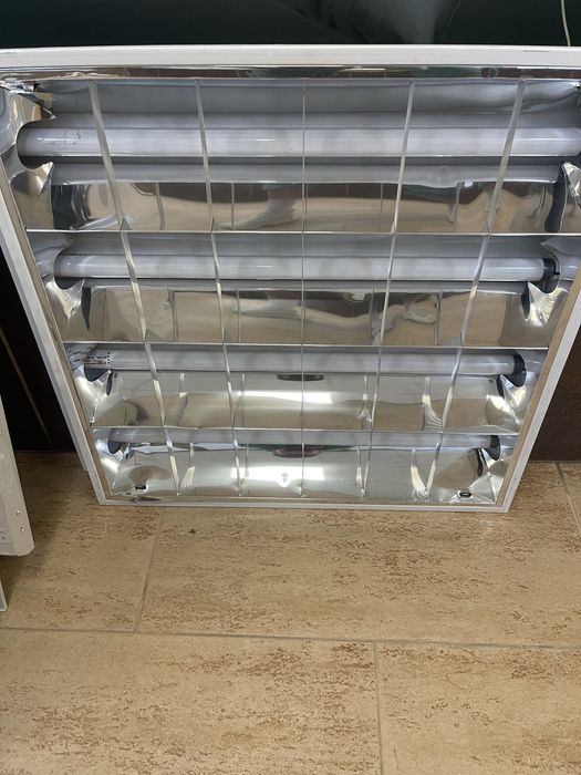 Осветително тяло с пури