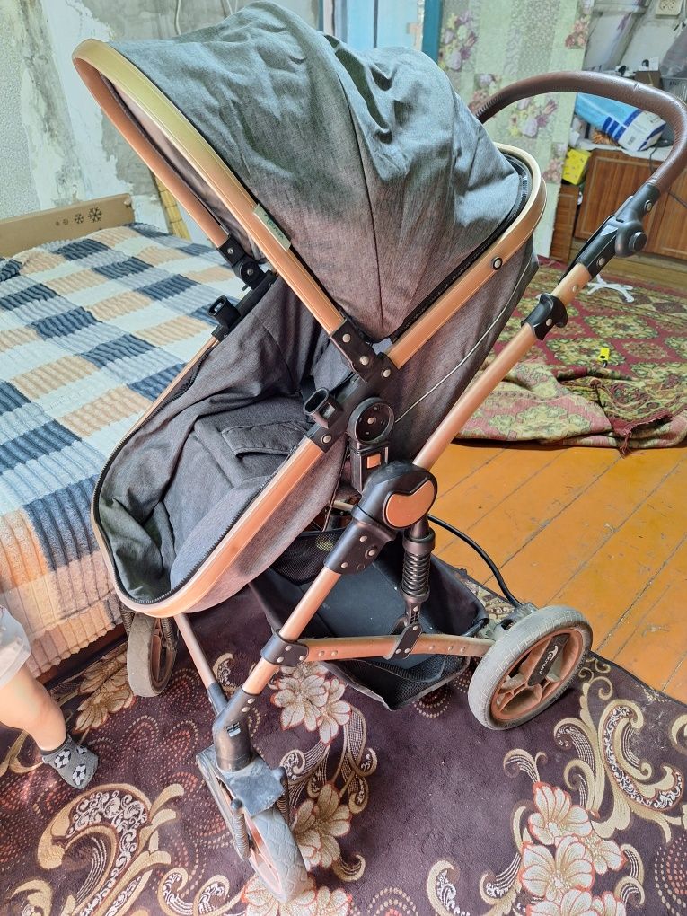 Продам коляску в