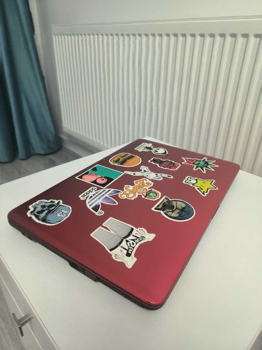 Vând laptop ASUS