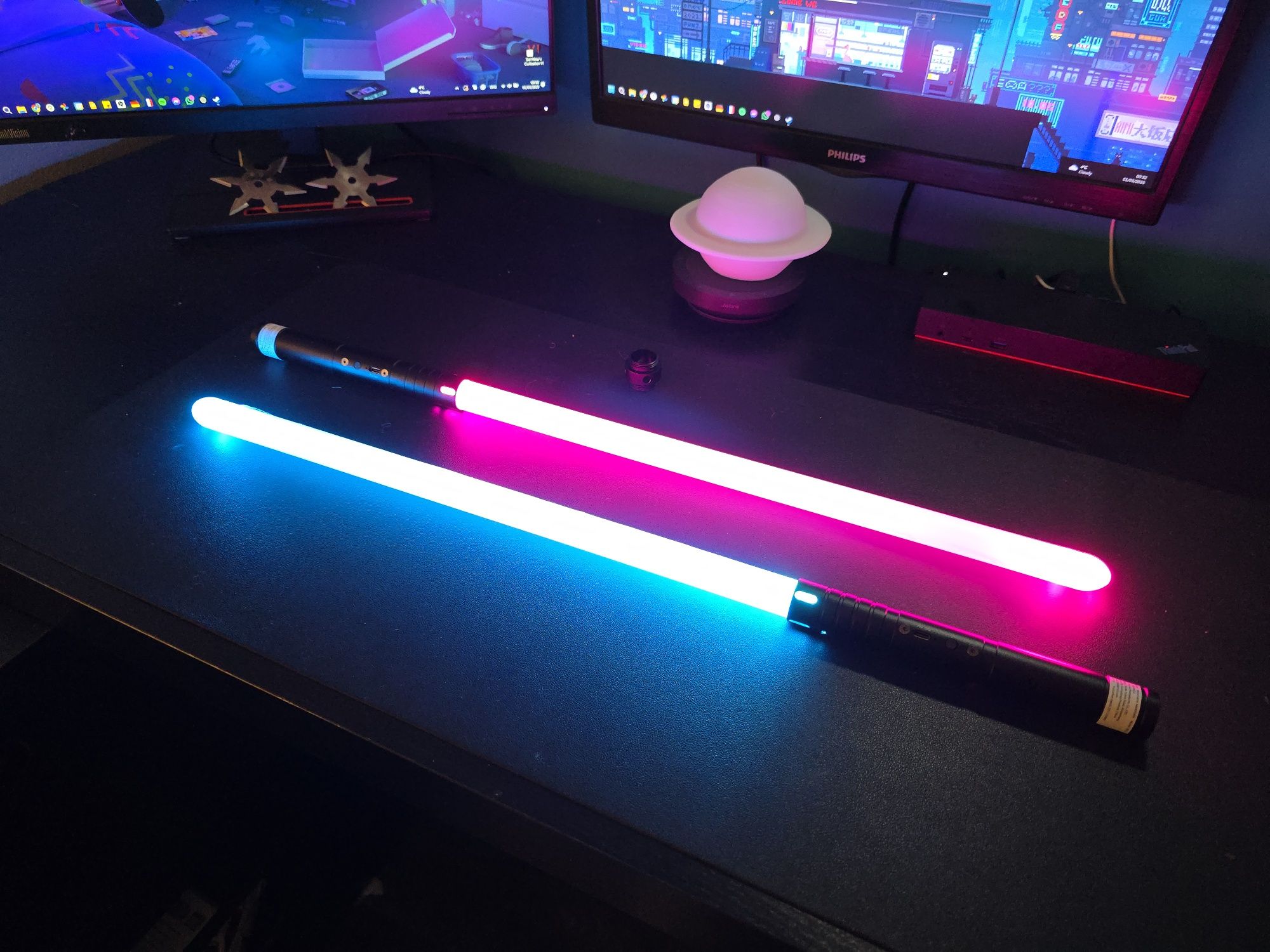 Set 2 Lightsaber Star Wars - 64cm - Sabii RGB Razboiul Stelelor