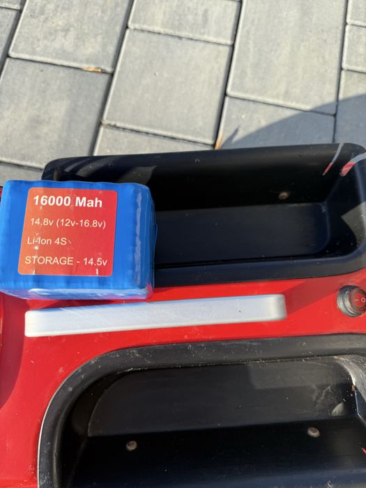 Vand navomodel plantat cu sonar