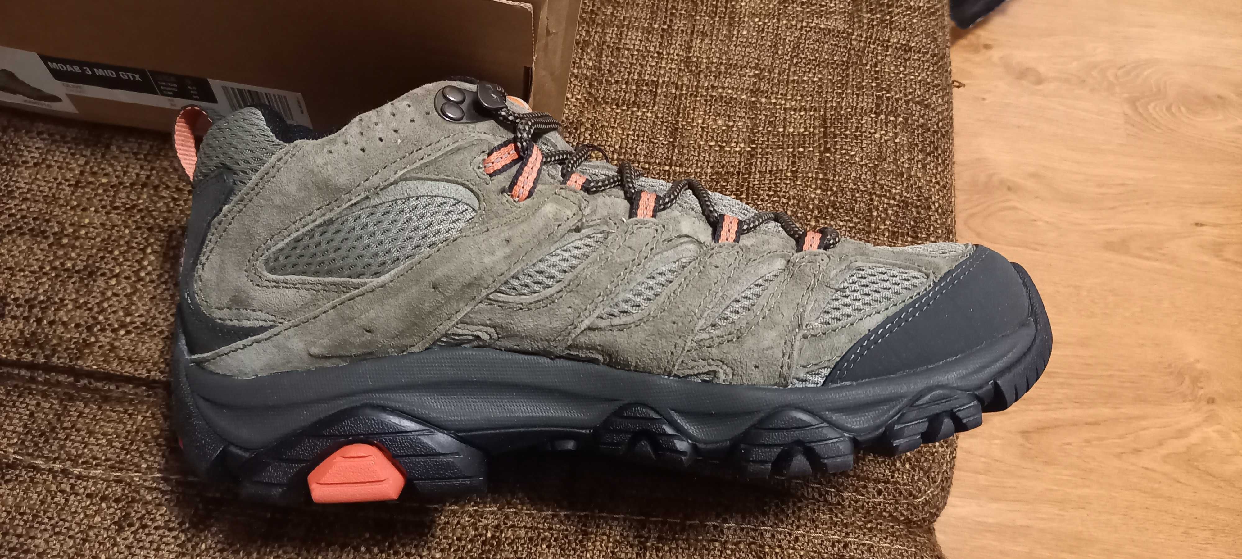 Туристически обувки Merrell Moab 3 дамски