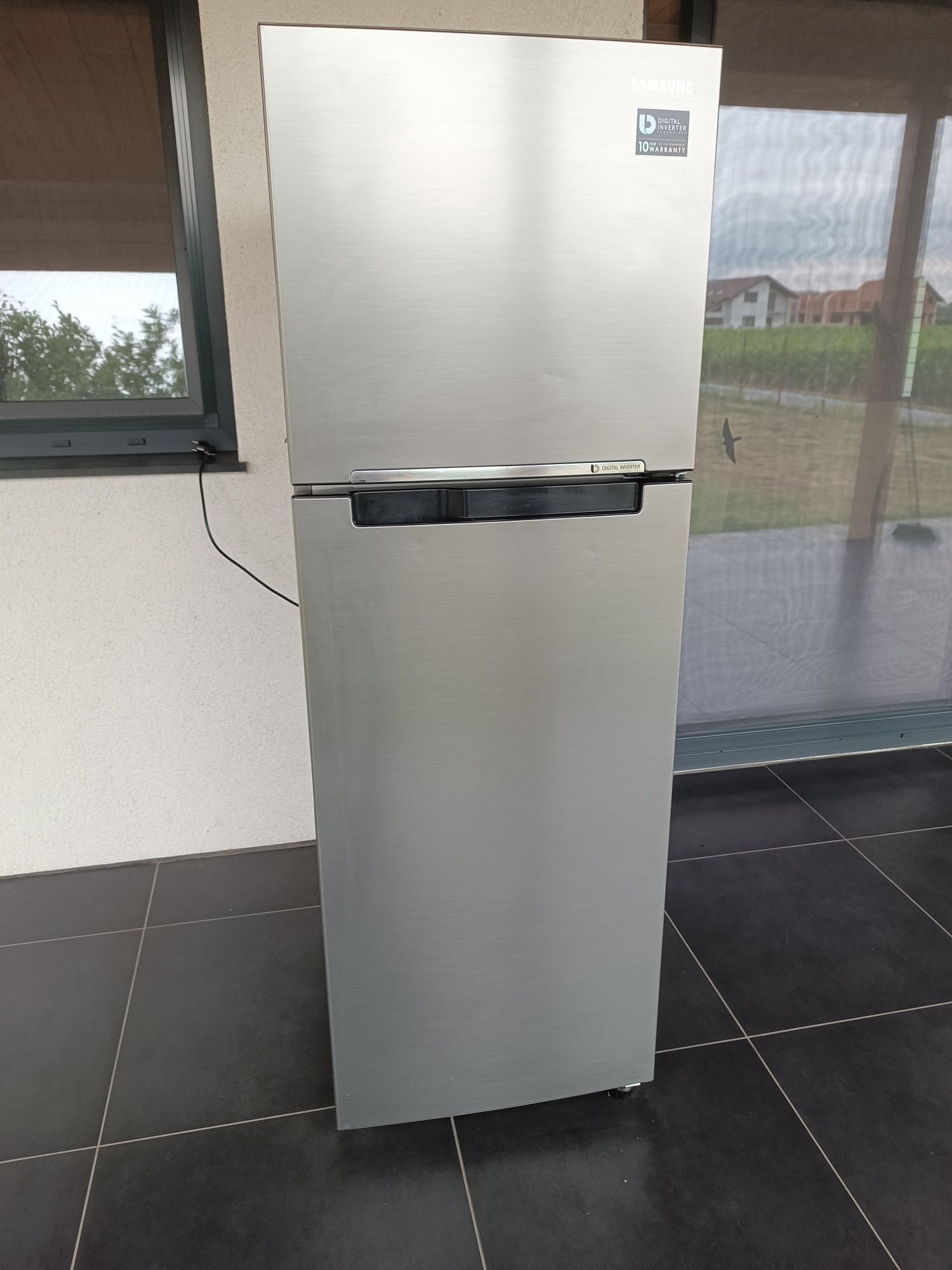 Vând frigider Samsung