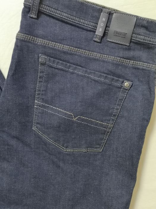 Pantaloni de blugi Pioneer marime 60
