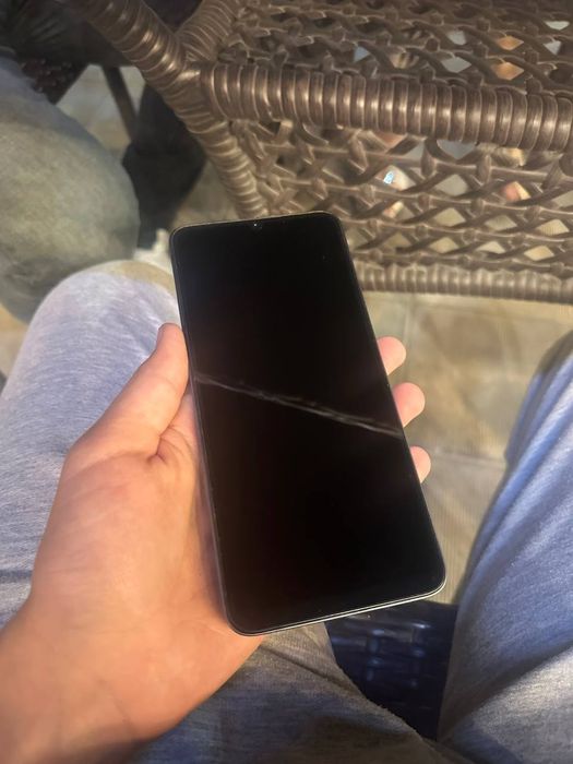 Redmi 13 c. Sotiladi