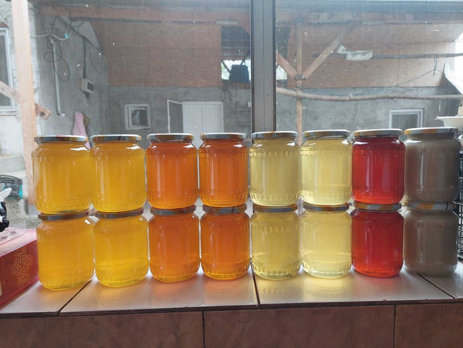 Miere natural din stupina proprie