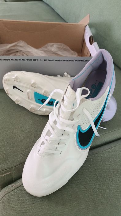 Бутцы для футбола.