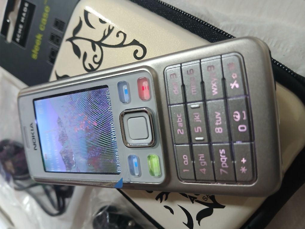 Assalom alekum telefon sotiladi Original Nokia 6300 White Oq rang