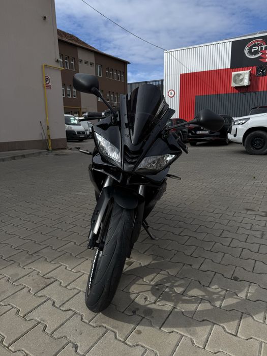 Yamaha yzf r125 2015