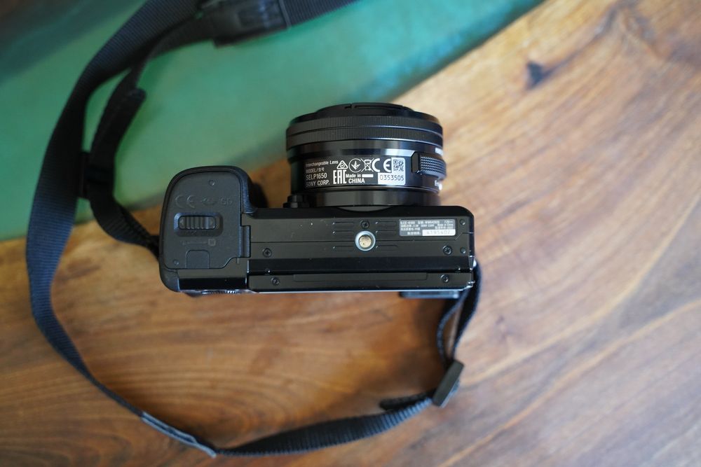 Sony a6100 с китов обектив 16-50