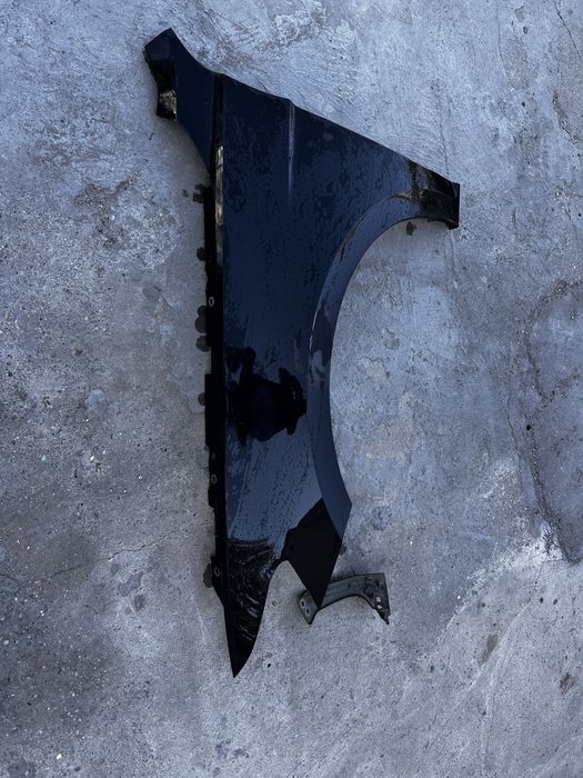 Aripă stânga față vw passat b8.