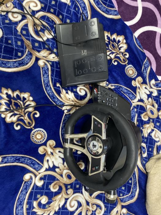 Vand ps4 detali in privat