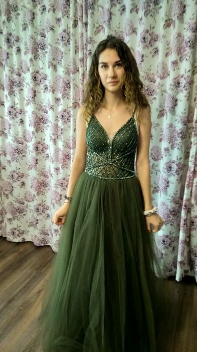 Продавам абитуриентска рокля