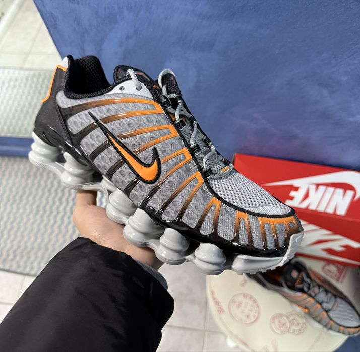 Nike shox TL