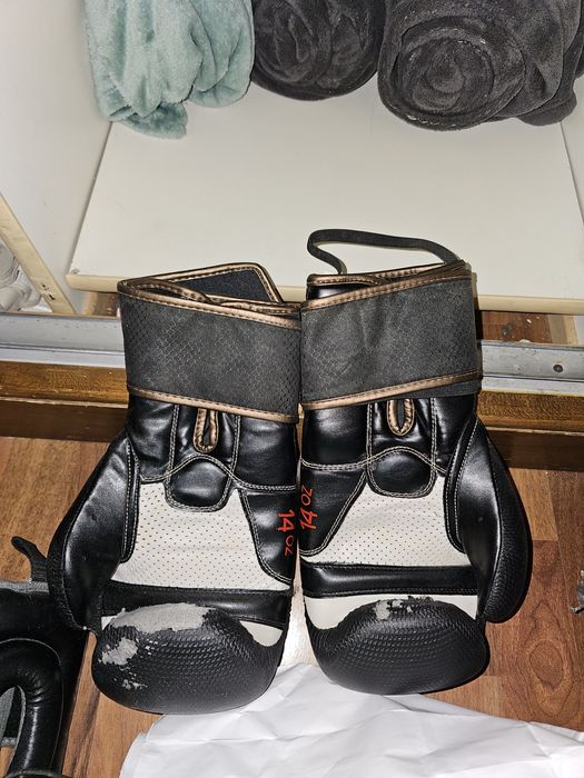 Manusi box 14oz si casca uzate