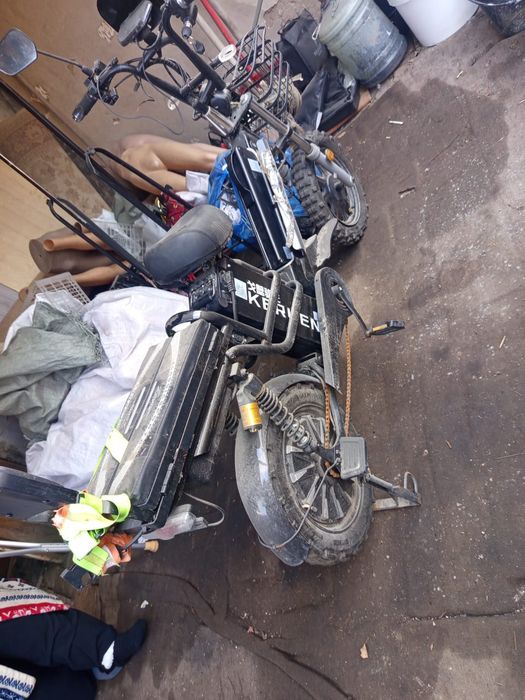 Электровелик две баторейки