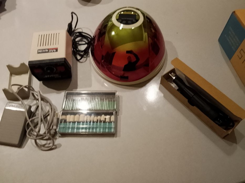 Маникюрный аппарат, фрезера, лампа UV LED и набор насадки для маникюр