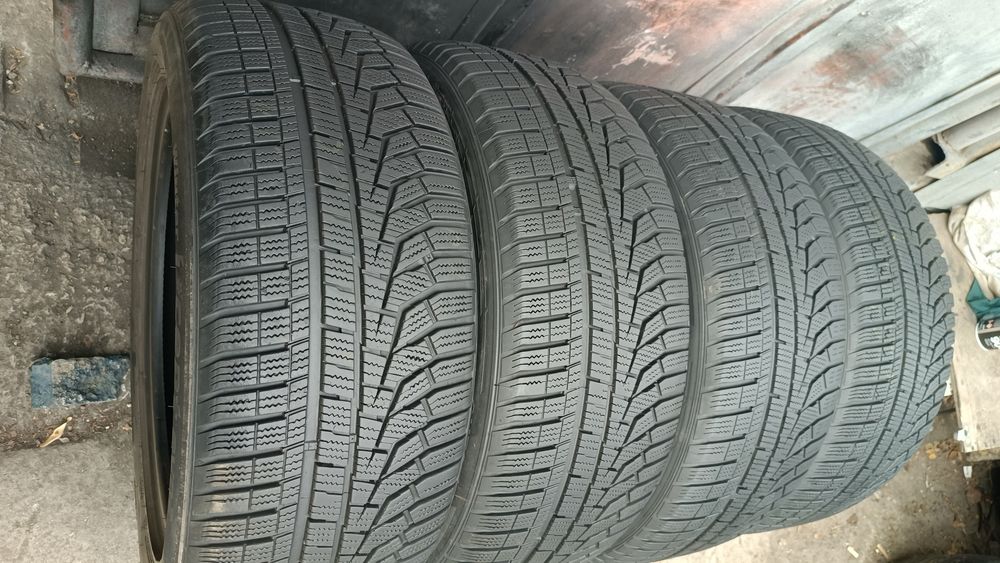 225/50/17 Hankook