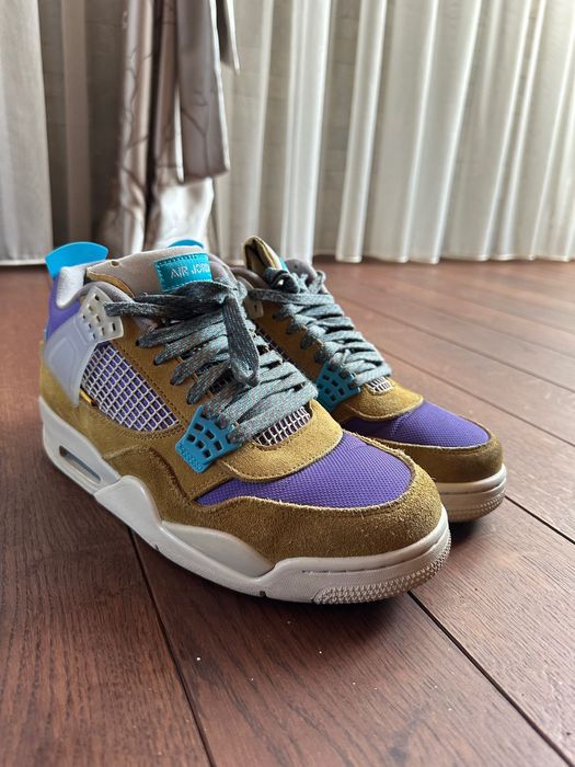 Jordan 4 Taupe Haze