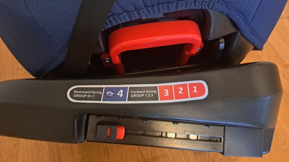 Scaun auto 0+, rotativ, cu isofix, husa detasabila