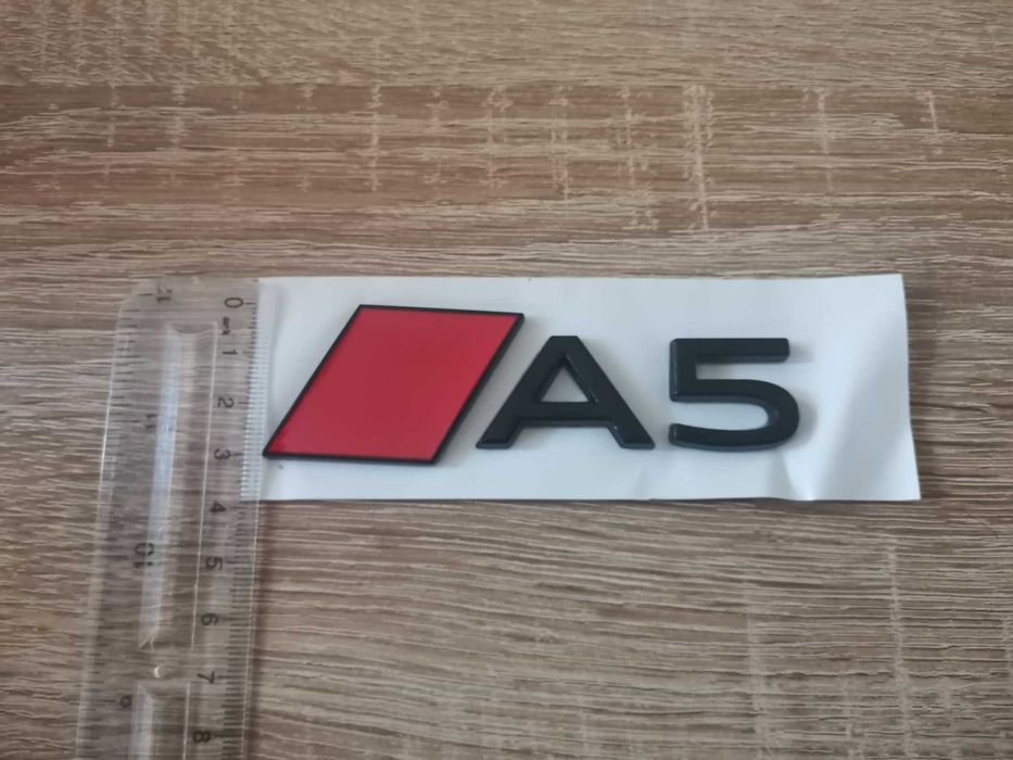 черна емблема Audi A5 нов стил