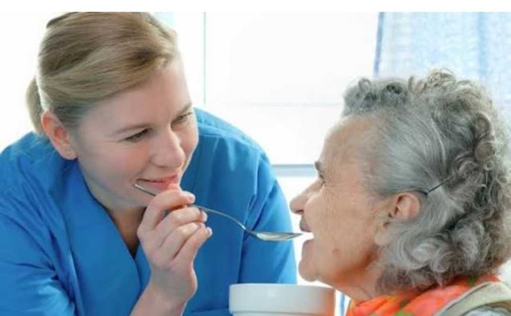 Сиделка, уход за пожилыми