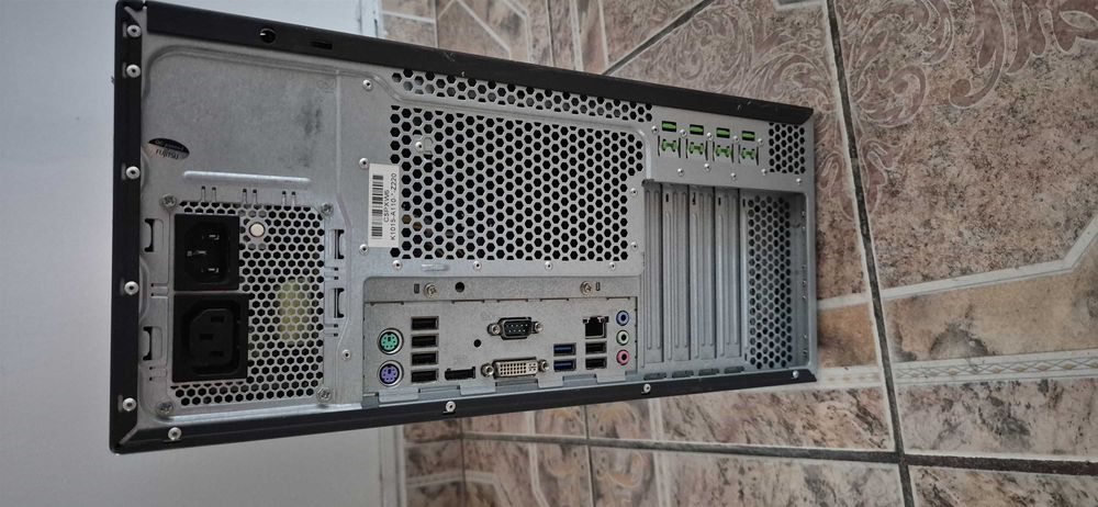 Unitate pc Fujitsu i7 3770 16 gb hdd 500 video Intel Hd  unitate DVDRW