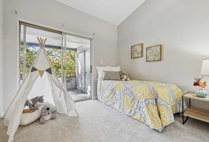 Тристаен апартамент до метростанция Вардар