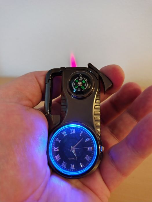 Bricheta metalica anti vânt , ceas , busola