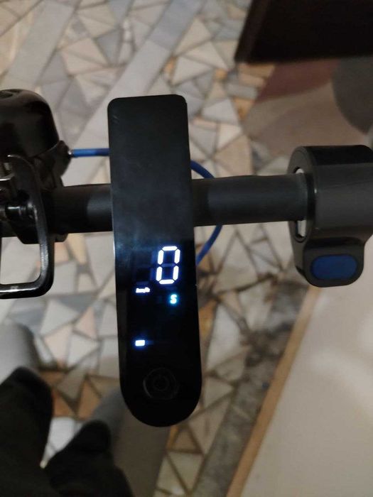 Xiaomi Mi Electric Scooter