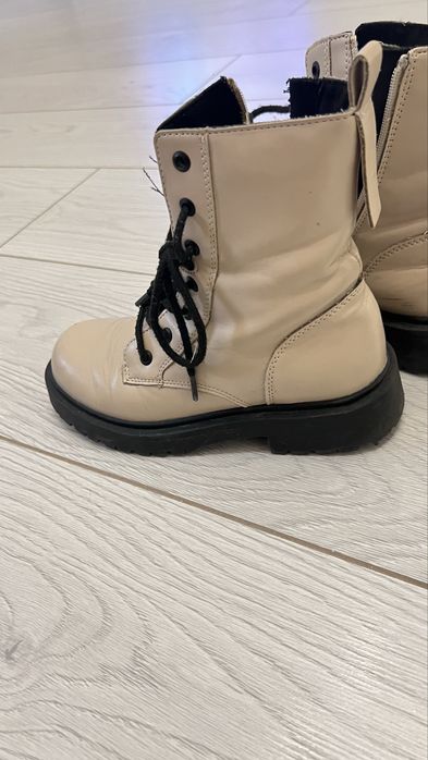 Детская обувь и одежда