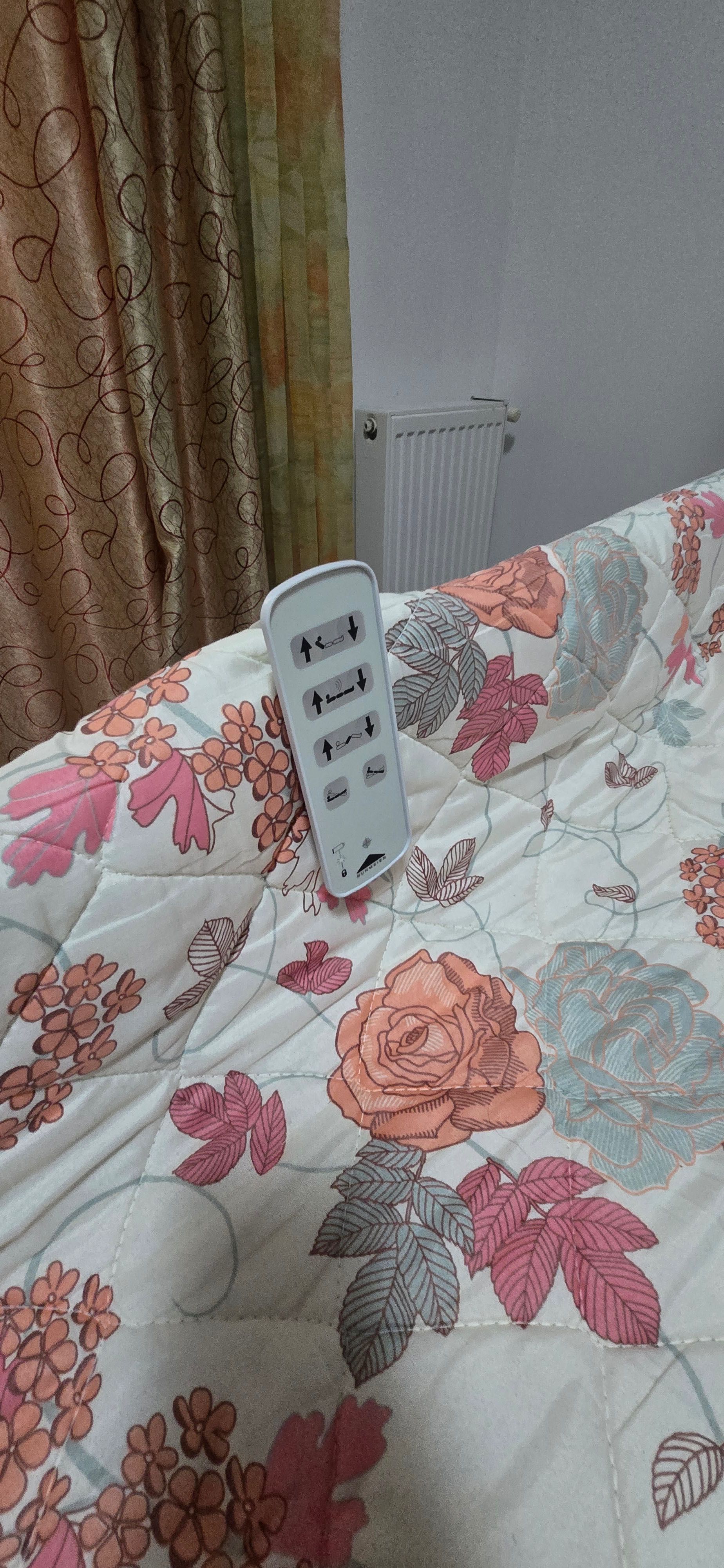 Vand pat spital / Medical / Electric cu telecomanda / Aproape nou