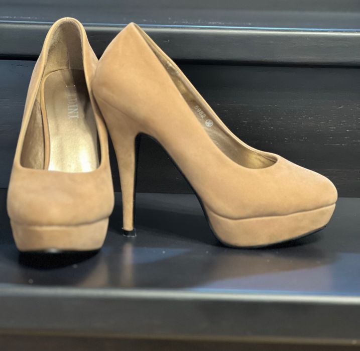 Pantofi ( catifelati) marimea 38