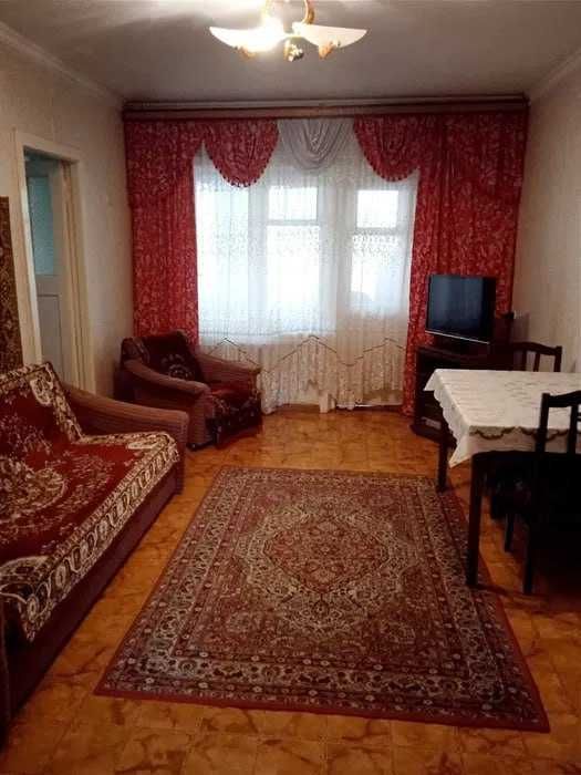 Продается квартира Сталинка. 2/2/6. проспект Космонавтов. Ойбек.