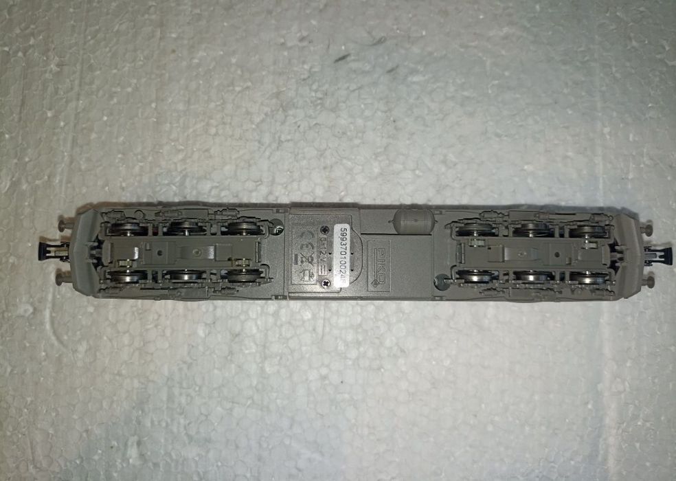 Locomotiva diesel BR 119

Model din gama Piko Expert.

In realitate,