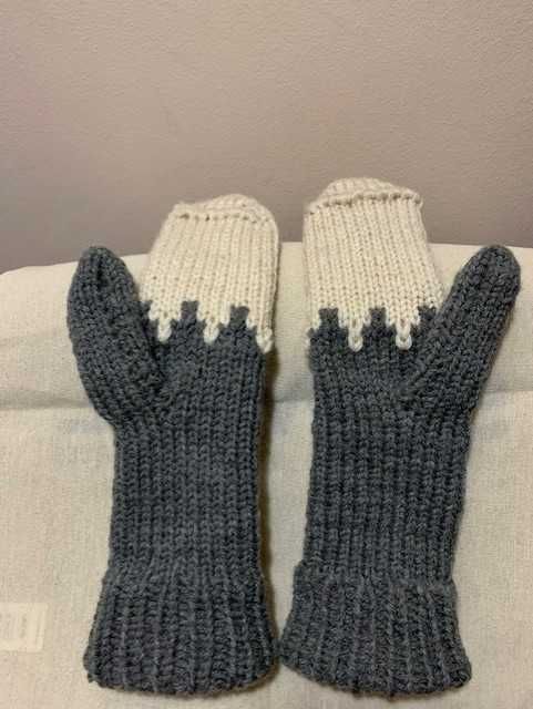 Manusi tricotate cu model bicolor pentru adulti M/L