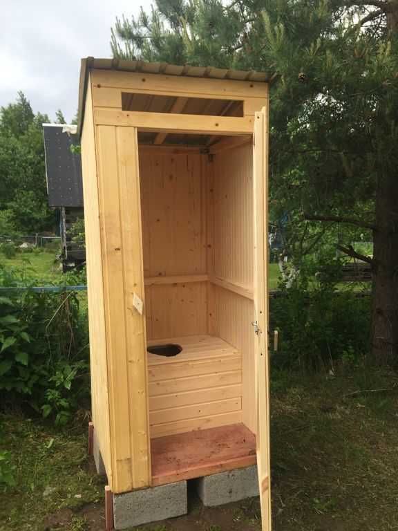 Туалет уличный из российской вагонки высшего сорта.  уличные туалеты