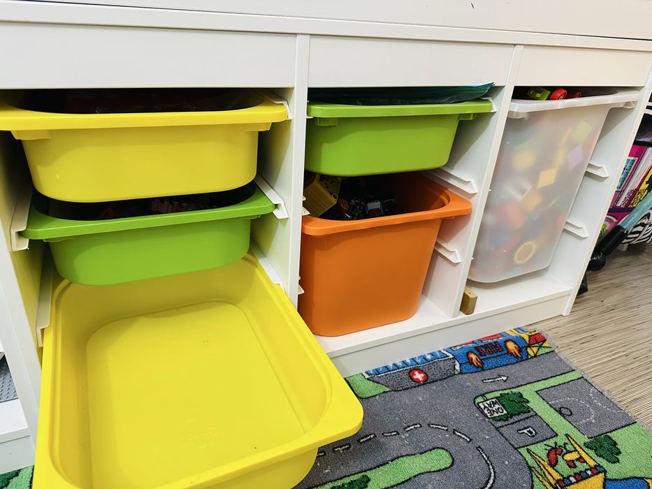 Ansamblu depozitare TROFAST Ikea + 6 cutii
