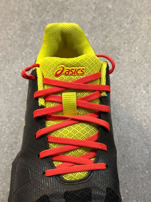 Pantofi sport fotbal Asics nr 40