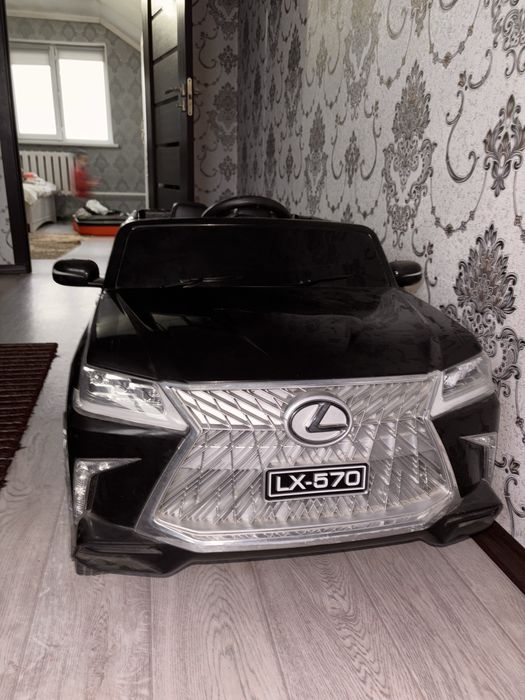 Электромобиль детский лексус