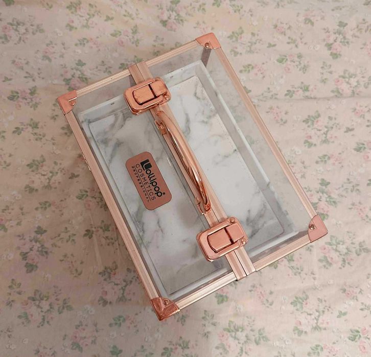 Професионално куфарче за грим на Lollipop Cosmetics