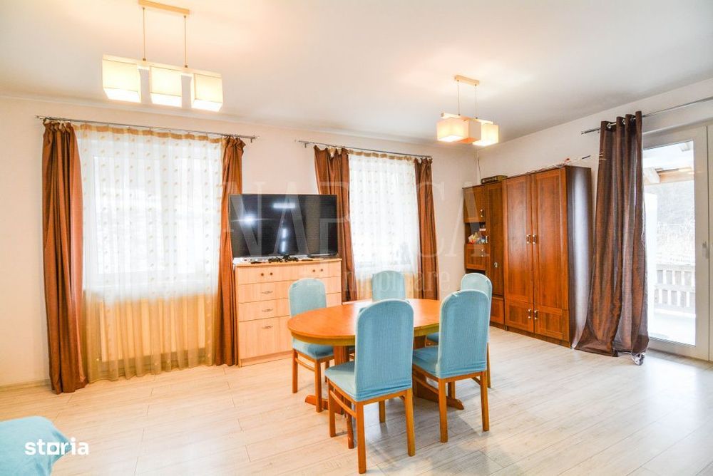 Casa 6 camere de vanzare in Floresti