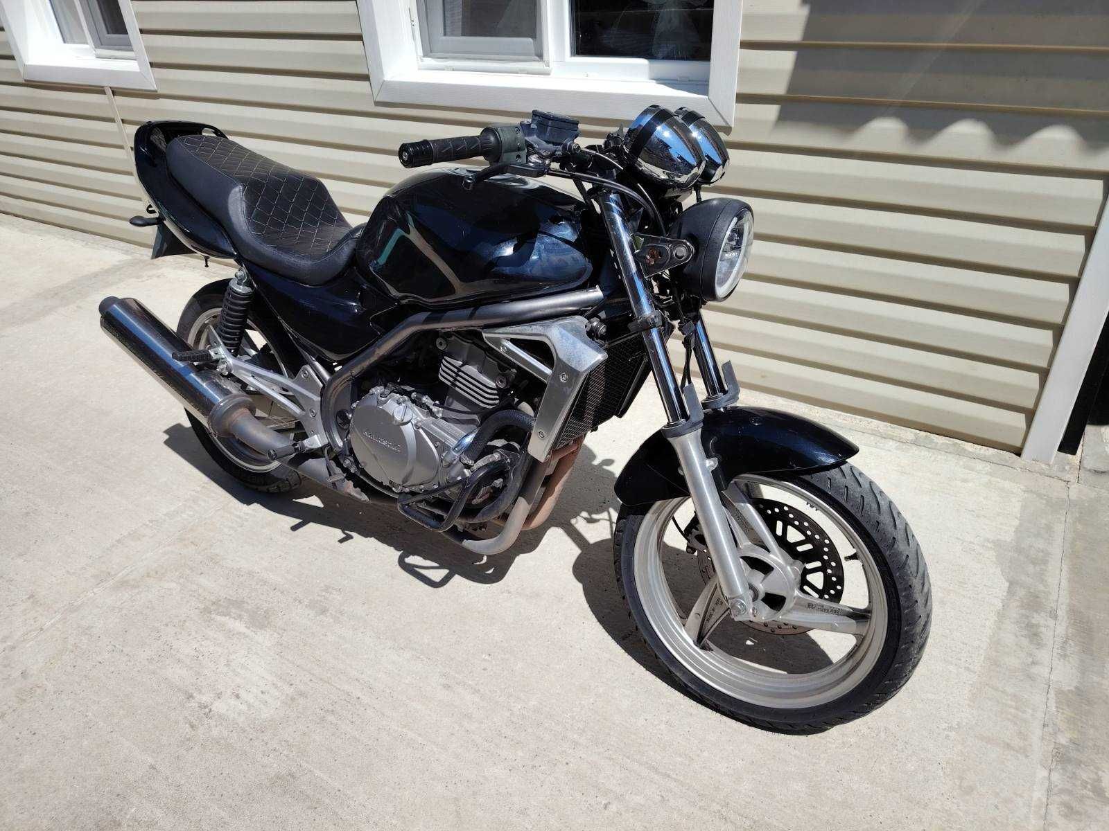 Kawasaki ER-5 на части