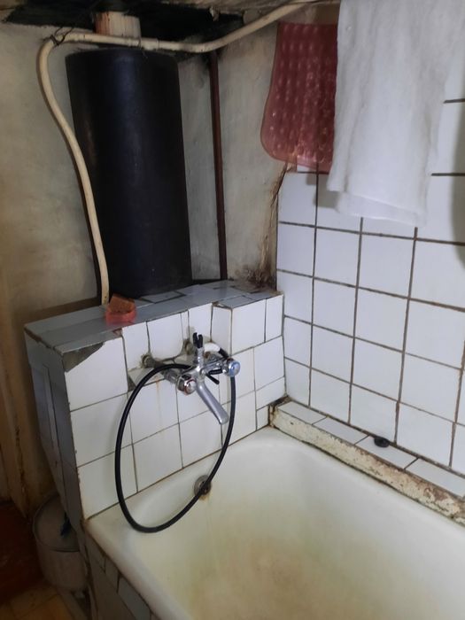 Дом Ялангач м-в  ,Ульфатлар кафе 3-комн.